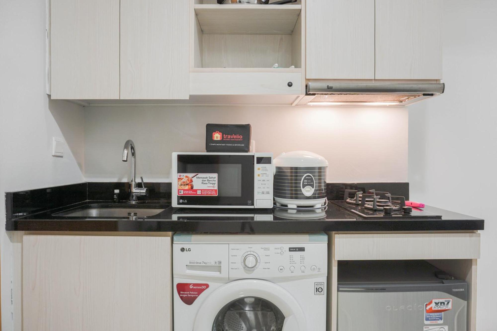Comfy And Tidy 1br The Mansion Kemayoran Near Jiexpo By Travelio Apartemen Jakarta